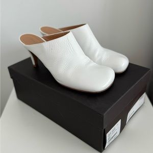 Bottega Veneta mules